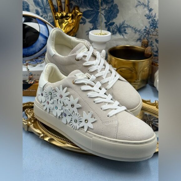 🆕 KURT GEIGER LONDON 🧿NWOB Laney Flower Embellished Sneakers, Bone, Sz 40 US 9 - Picture 6 of 16